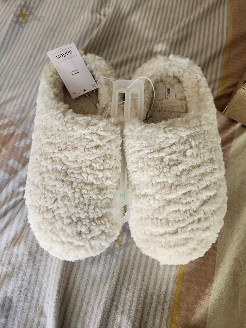 Auden Plush Sherpa Slippers - Cream - Picture 2 of 5